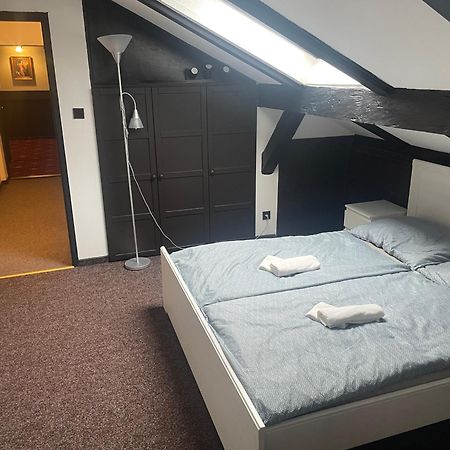 Hotel Lovecky Zamecek Orion Liberec Esterno foto