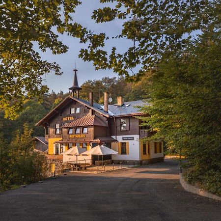Hotel Lovecky Zamecek Orion Liberec Esterno foto