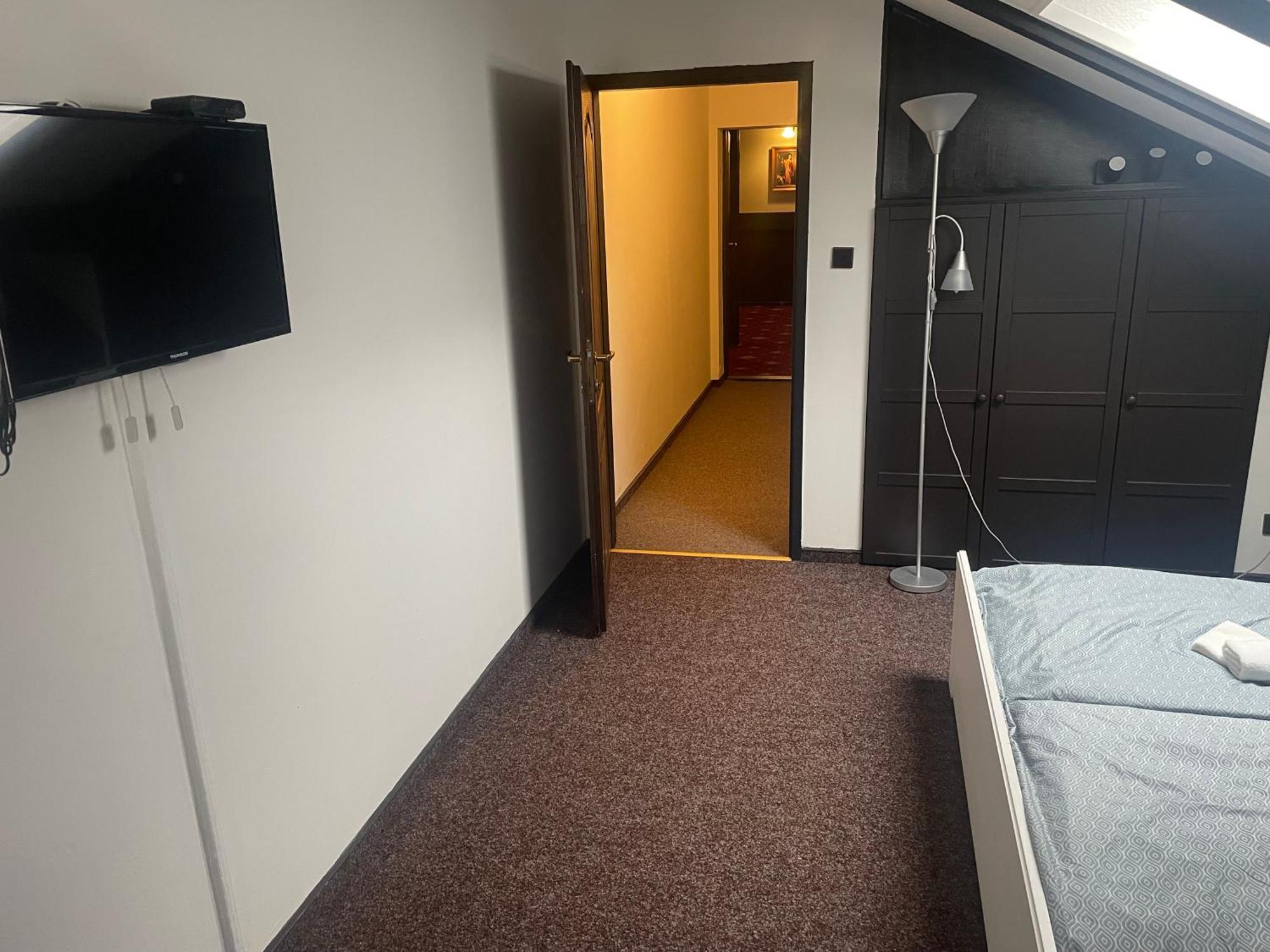 Hotel Lovecky Zamecek Orion Liberec Esterno foto