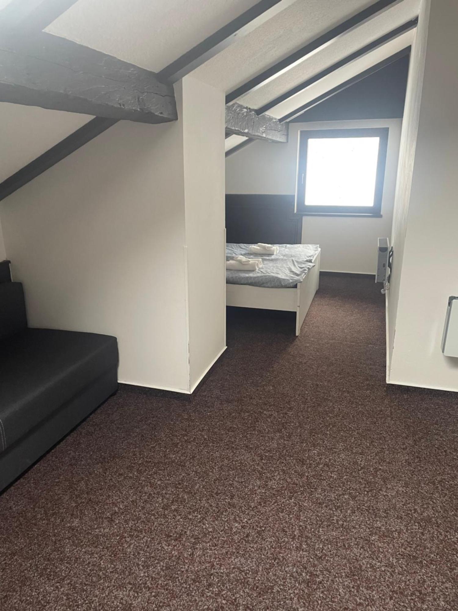 Hotel Lovecky Zamecek Orion Liberec Esterno foto