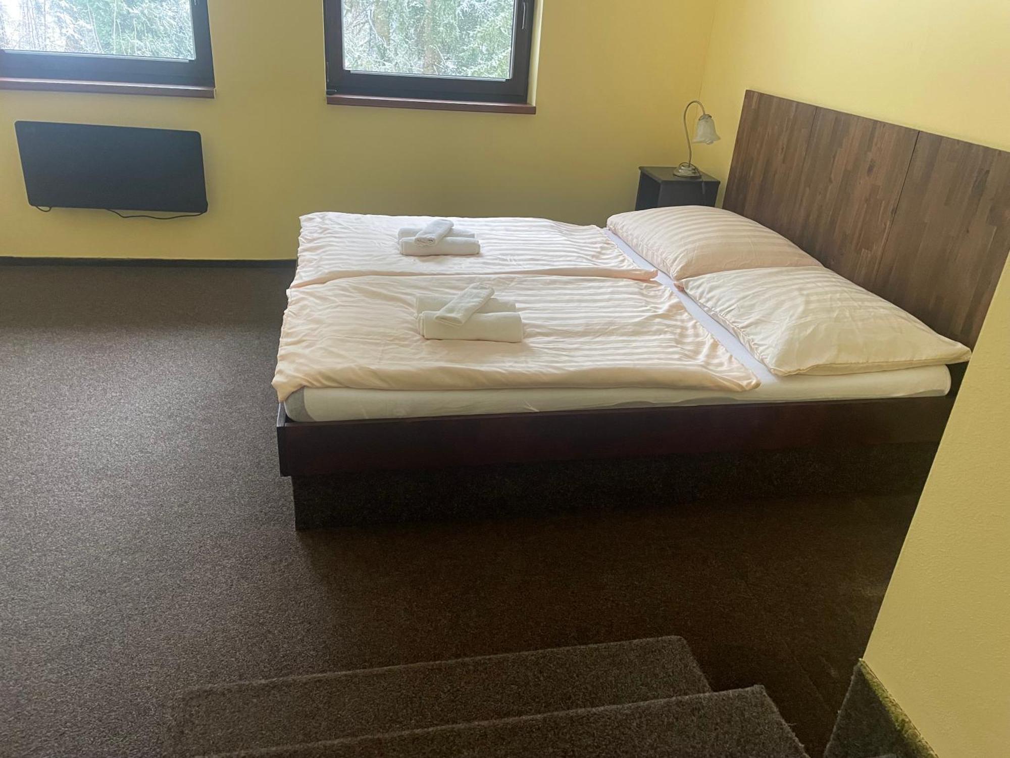 Hotel Lovecky Zamecek Orion Liberec Esterno foto