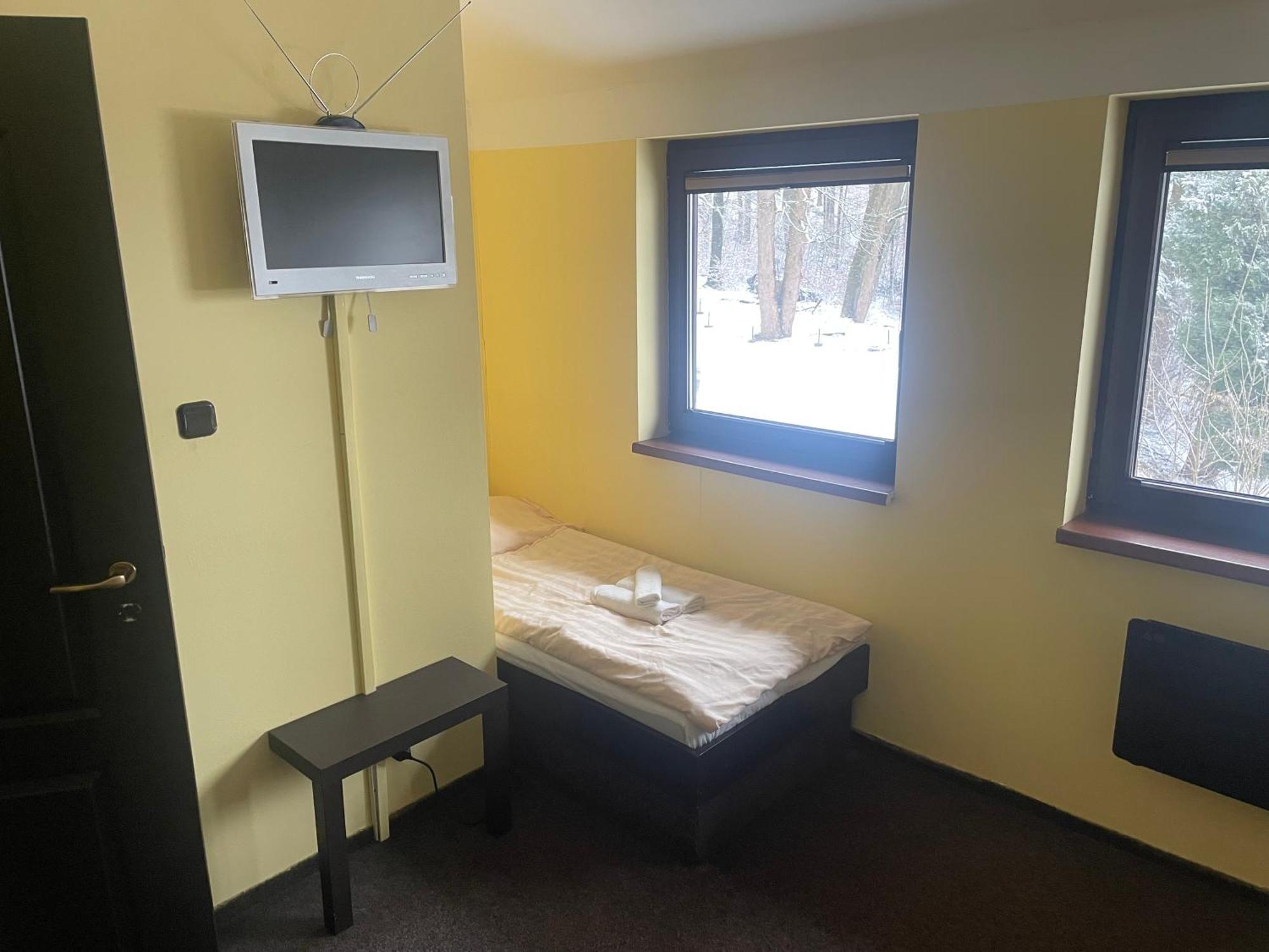 Hotel Lovecky Zamecek Orion Liberec Esterno foto